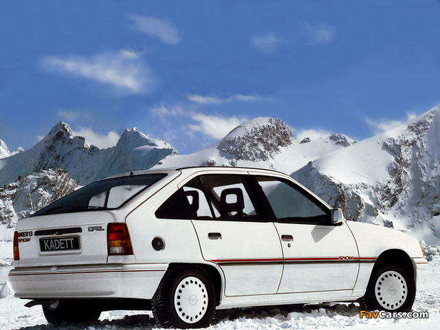 Opel Kadett Snow 5-door (E) 1988 wallpapers (640 x 480)