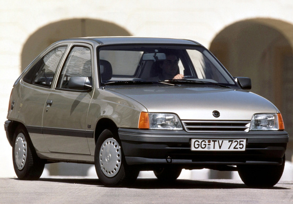 Opel Kadett 3-door (E) 1989–91 photos