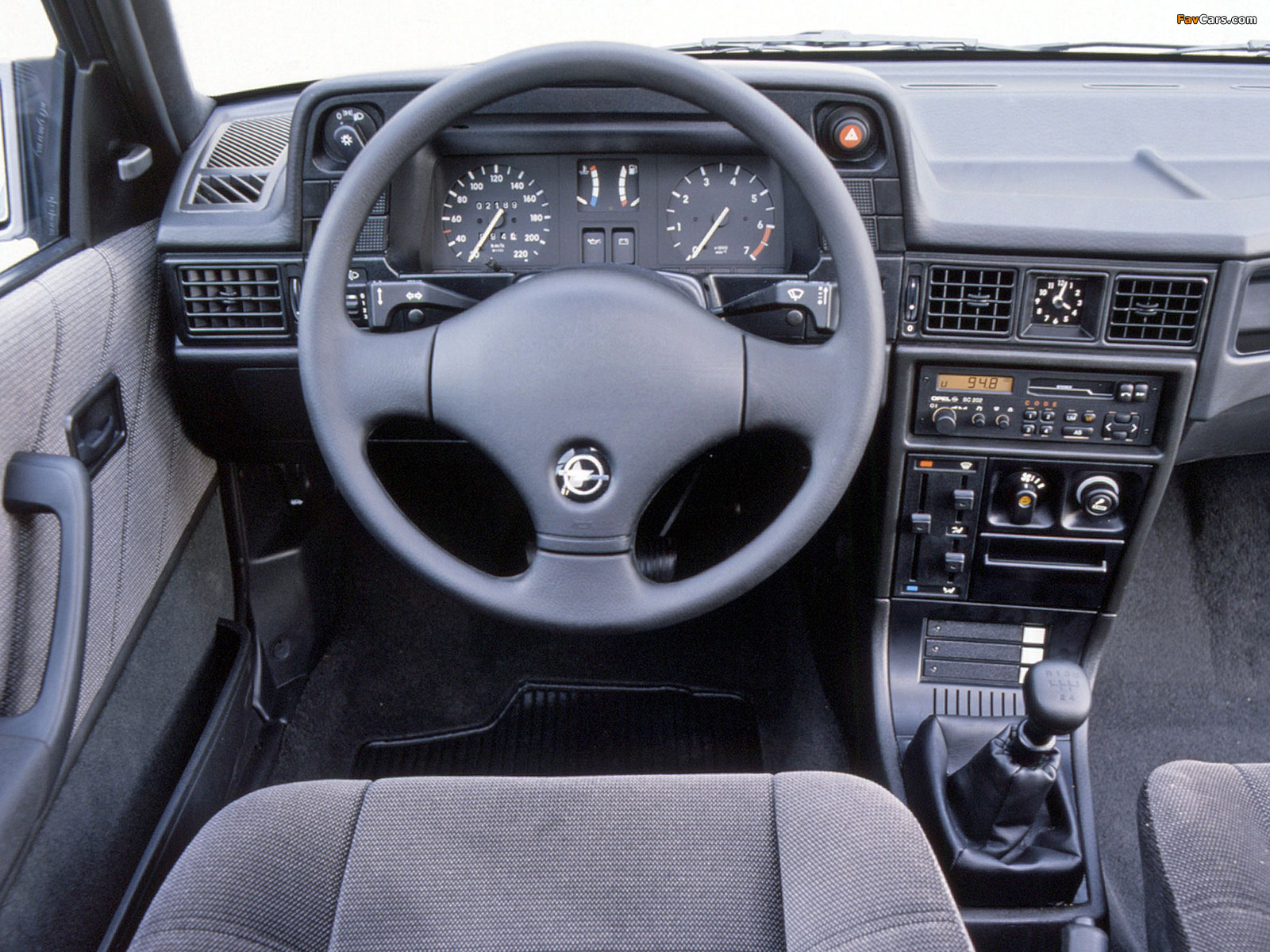 Opel Kadett 5-door (E) 1989–91 pictures (1600 x 1200)