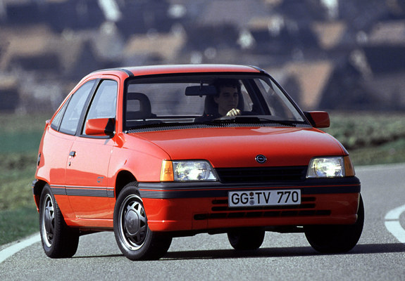 Opel Kadett GT 3-door (E) 1989–91 pictures