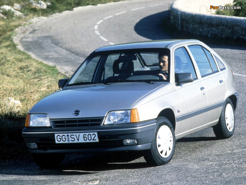 Opel Kadett 5-door (E) 1989–91 pictures (800 x 600)