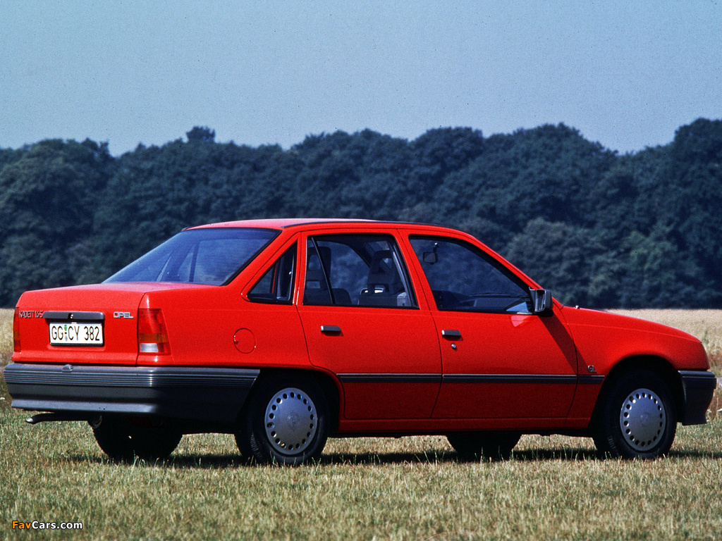 Photos of Opel Kadett Sedan (E) 1984–89 (1024 x 768)