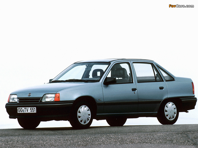 Photos of Opel Kadett Sedan (E) 1989–91 (800 x 600)