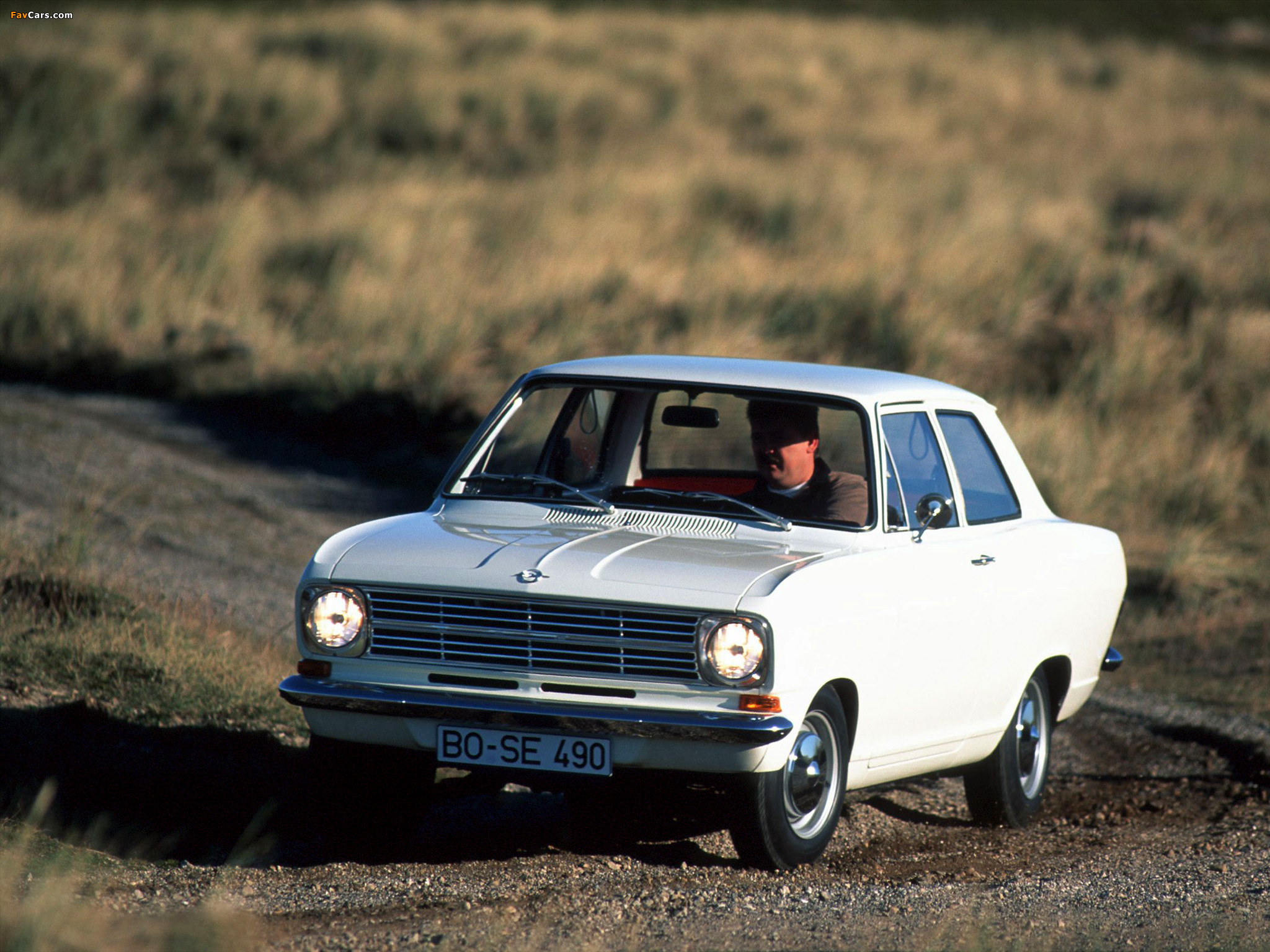Pictures of Opel Kadett 2-door Sedan (B) 1965–73 (2048 x 1536)