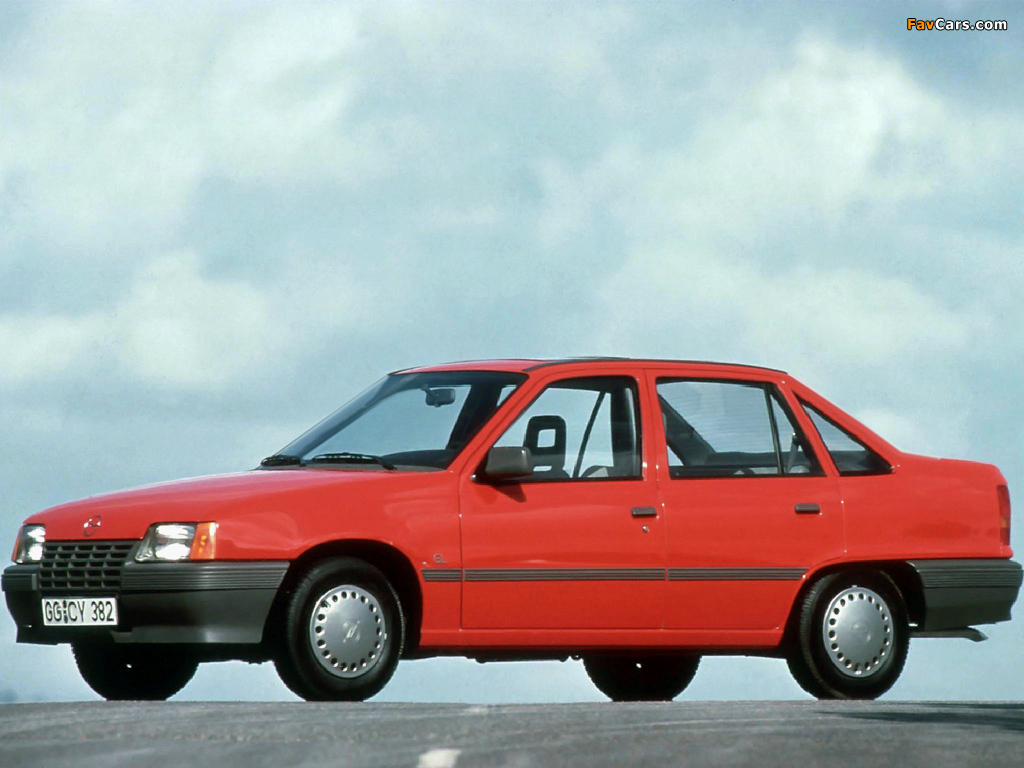 Pictures of Opel Kadett Sedan (E) 1984–89 (1024 x 768)