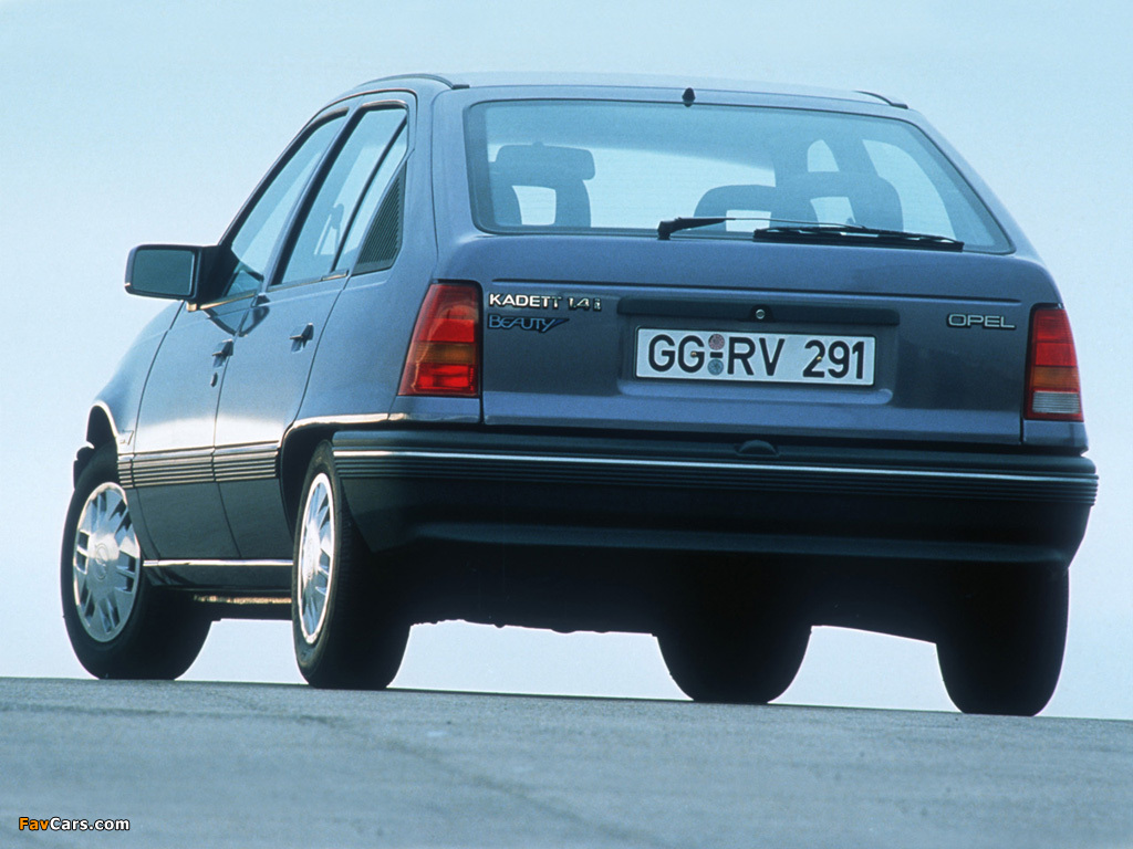 Pictures of Opel Kadett 5-door (E) 1989–91 (1024 x 768)