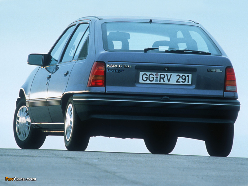 Pictures of Opel Kadett 5-door (E) 1989–91 (800 x 600)