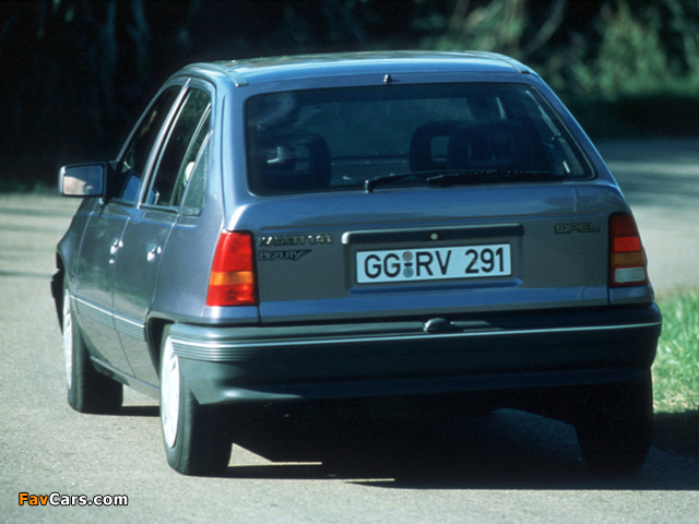 Pictures of Opel Kadett 5-door (E) 1989–91 (640 x 480)
