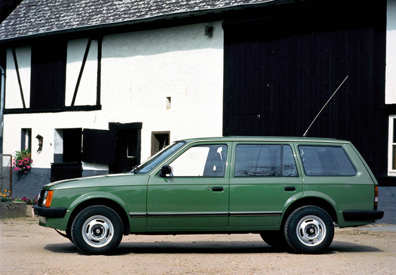 Opel Kadett Caravan Pirsch (D) 1982–84 wallpapers