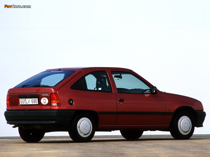 Opel Kadett 3-door (E) 1984–89 wallpapers (800 x 600)