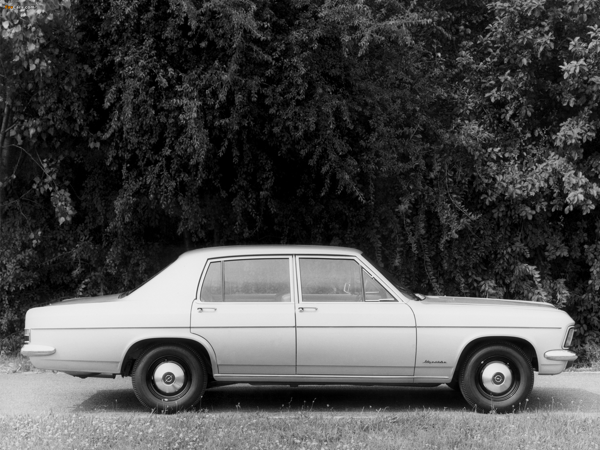 Images of Opel Kapitän (B) 1969–70 (2048 x 1536)