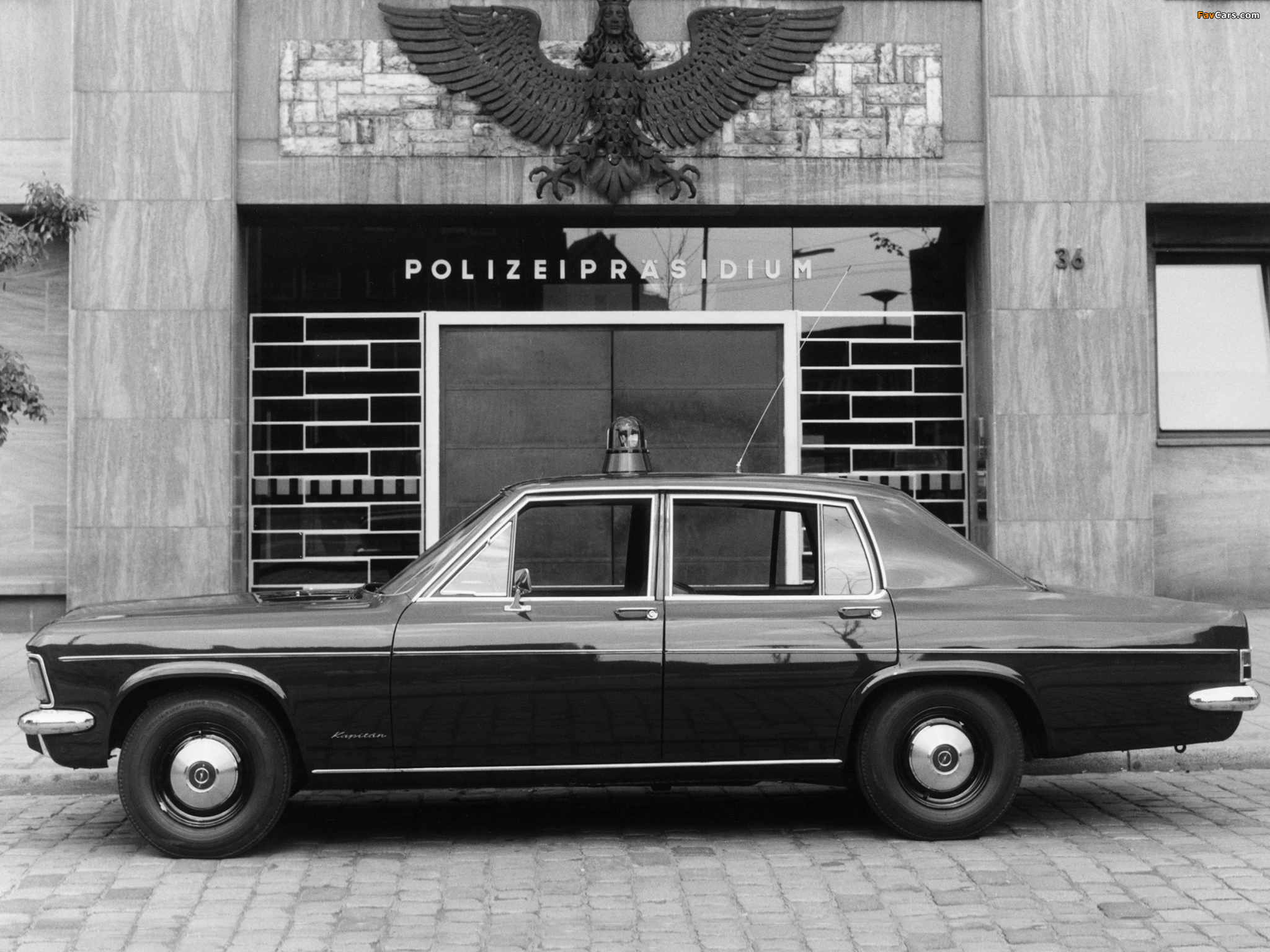 Opel Kapitän Polizei (B) 1969–70 wallpapers (2048 x 1536)