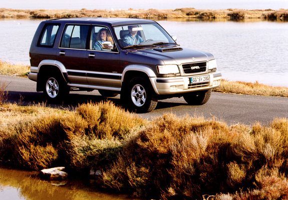 Photos of Opel Monterey 5-door 1998–99