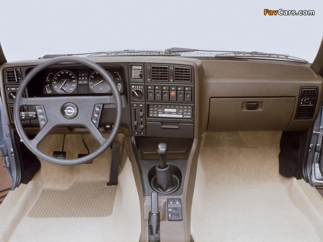 Pictures of Opel Monza (A2) 1982–86 (640 x 480)