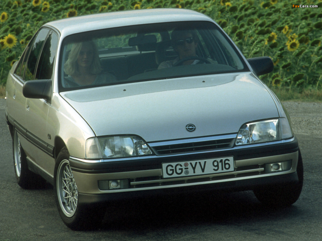 Opel Omega (A) 1990–94 photos (1280 x 960)