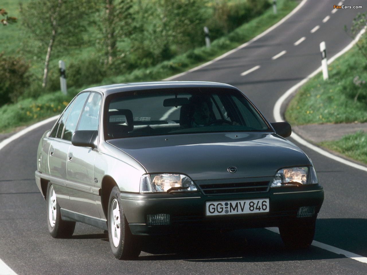 Photos of Opel Omega (A) 1986–90 (1280 x 960)