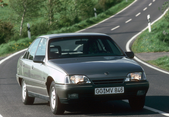 Photos of Opel Omega (A) 1986–90