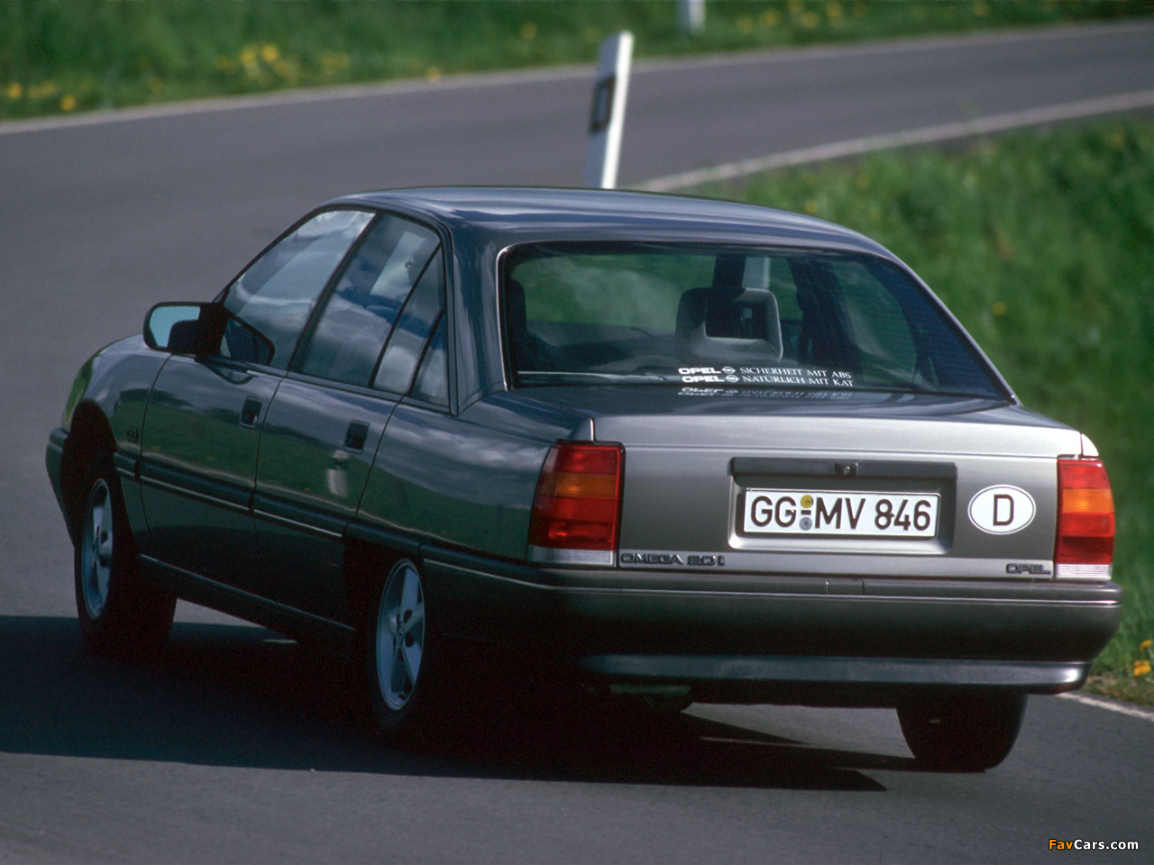 Photos of Opel Omega (A) 1986–90 (1280 x 960)