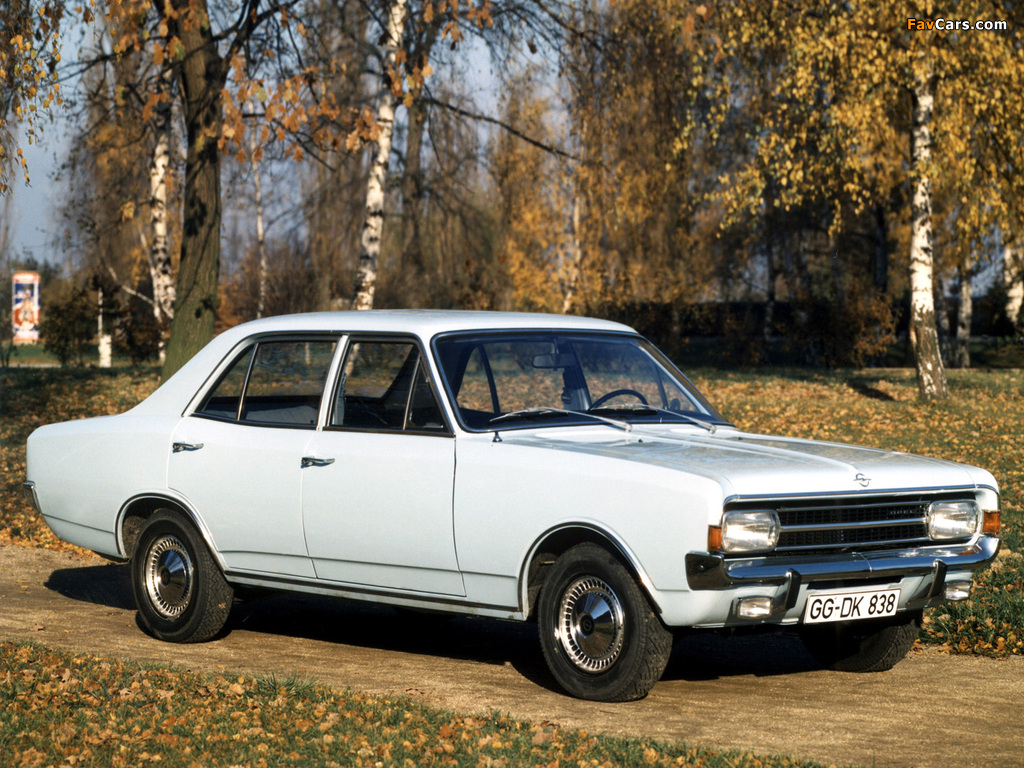 Images of Opel Rekord Sedan (C) 1965–71 (1024 x 768)