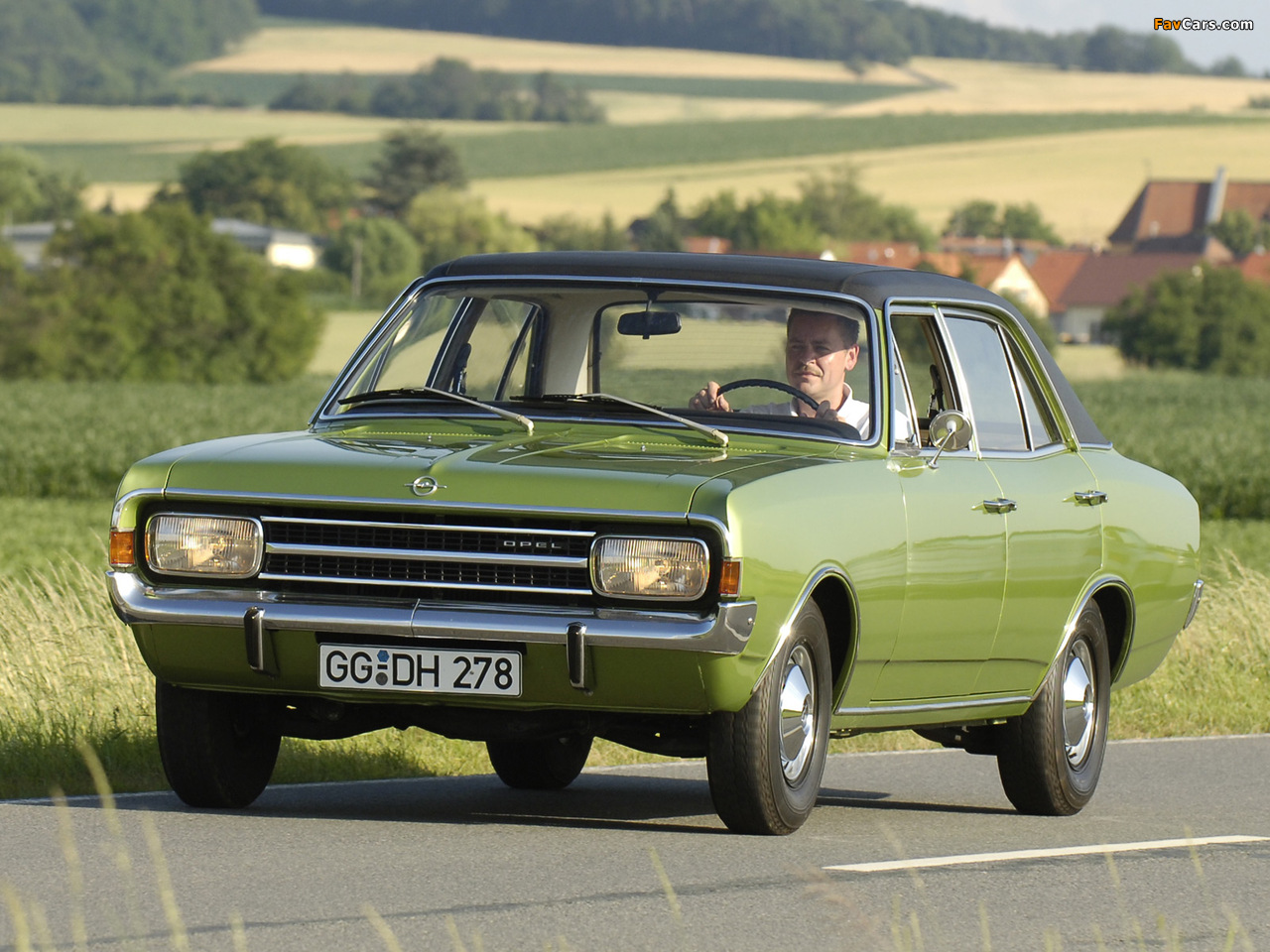 Images of Opel Rekord Sedan (C) 1965–71 (1280 x 960)