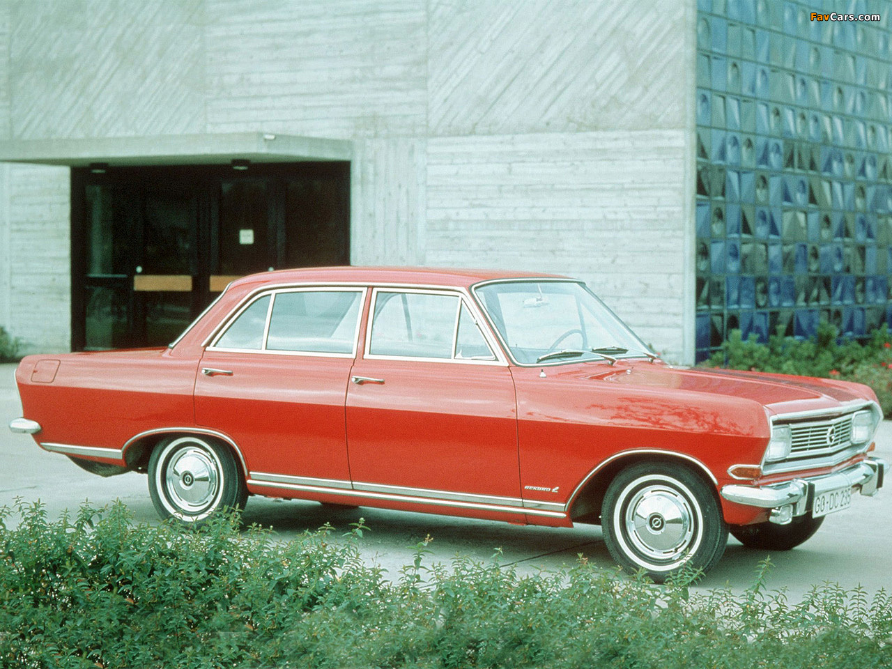 Opel Rekord Sedan (B) 1965–66 images (1280 x 960)