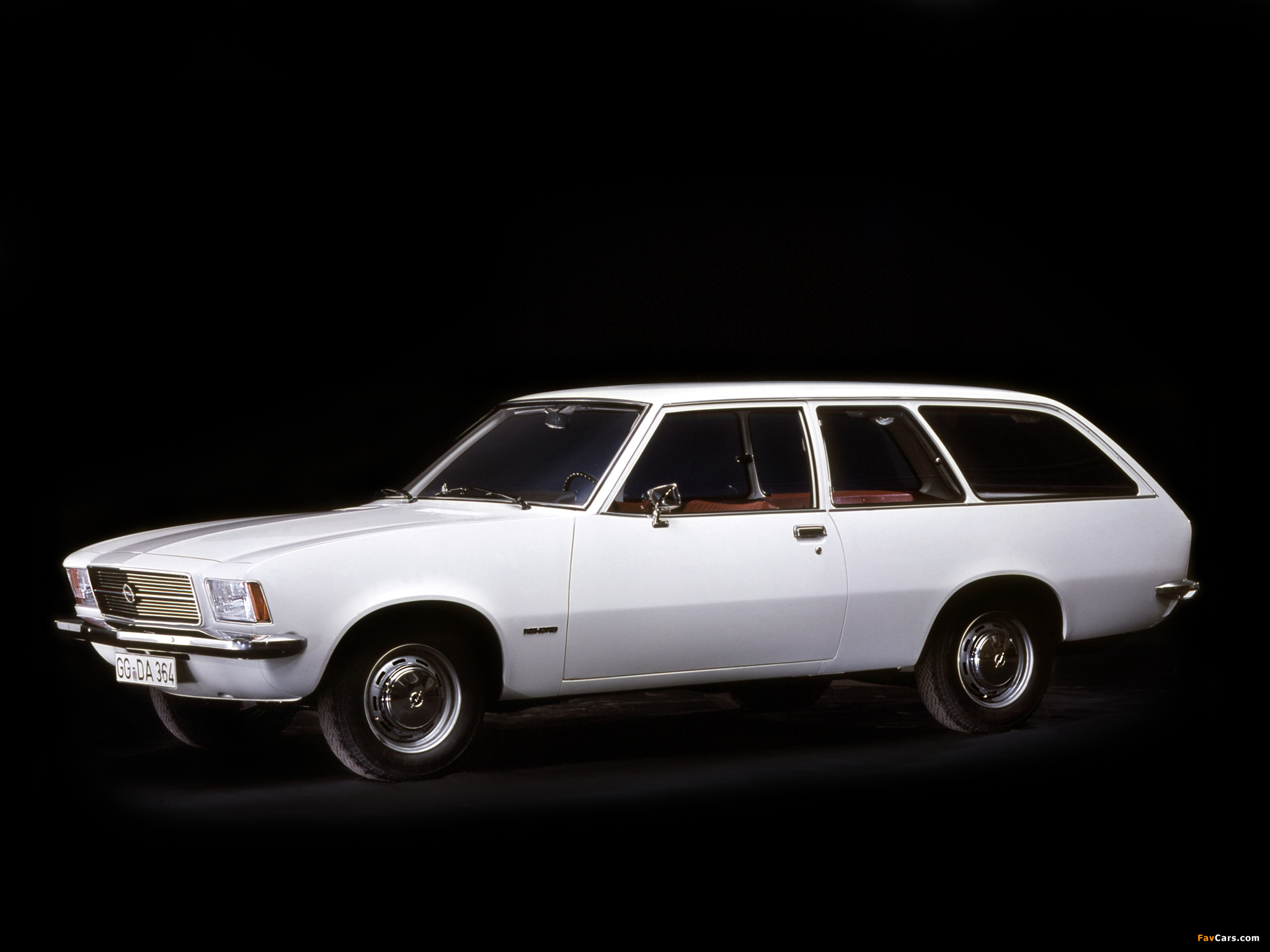 Opel Rekord Caravan 3-door (D) 1972–77 photos (2048 x 1536)
