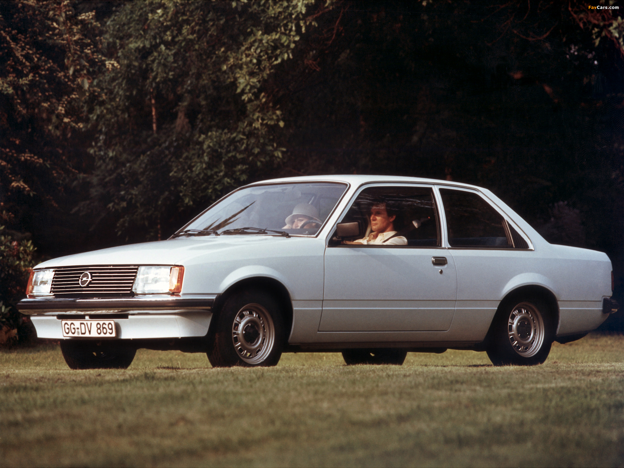 Opel Rekord Coupe (E1) 1977–82 photos (2048 x 1536)