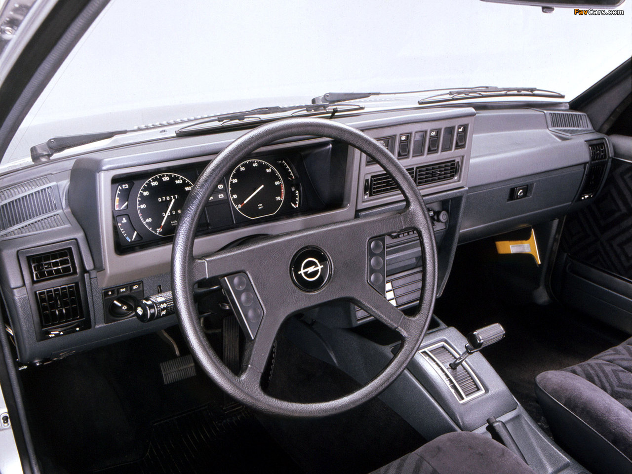 Opel Rekord (E2) 1982–86 images (1280 x 960)