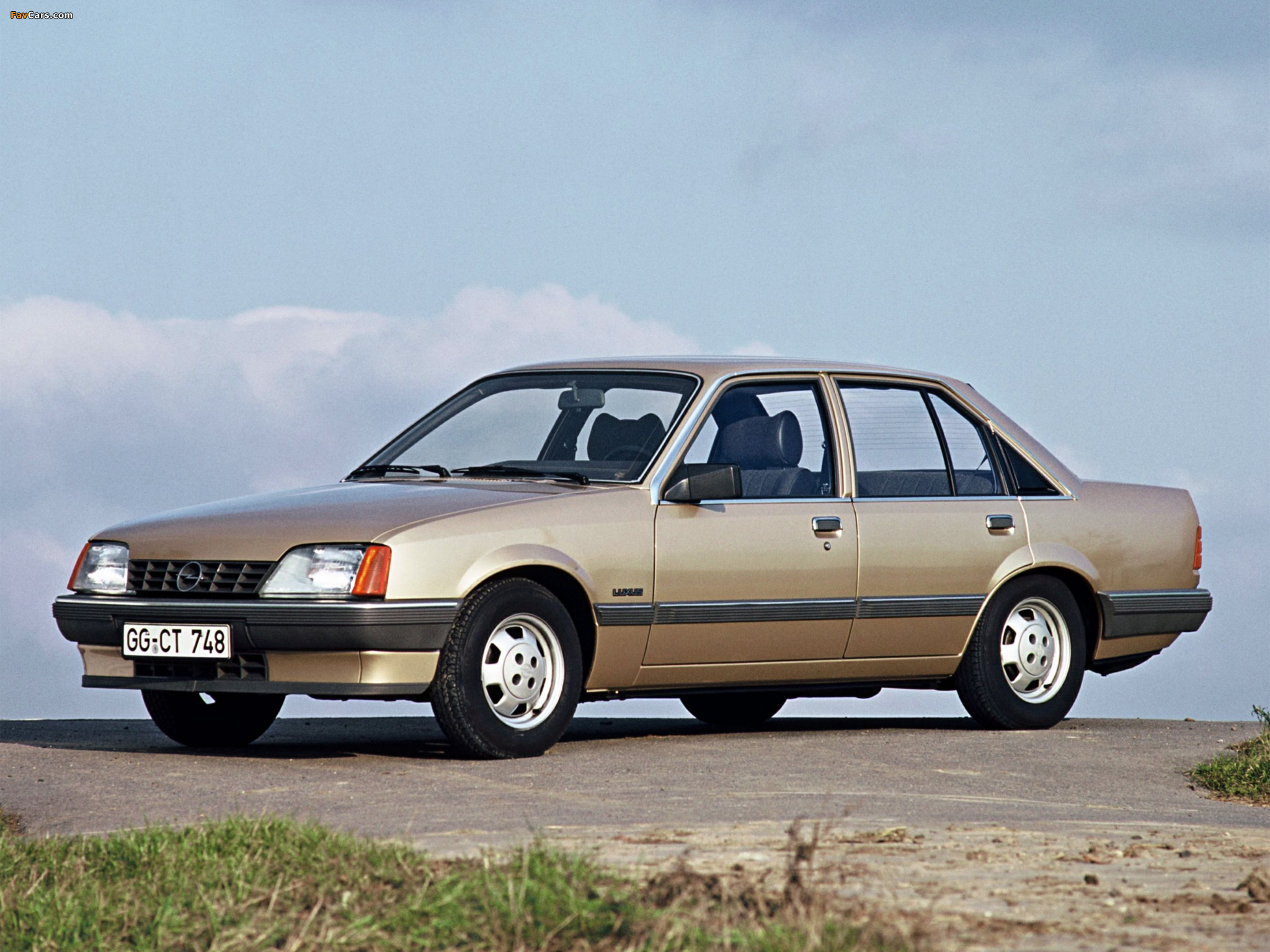 Opel Rekord (E2) 1982–86 photos (2048 x 1536)