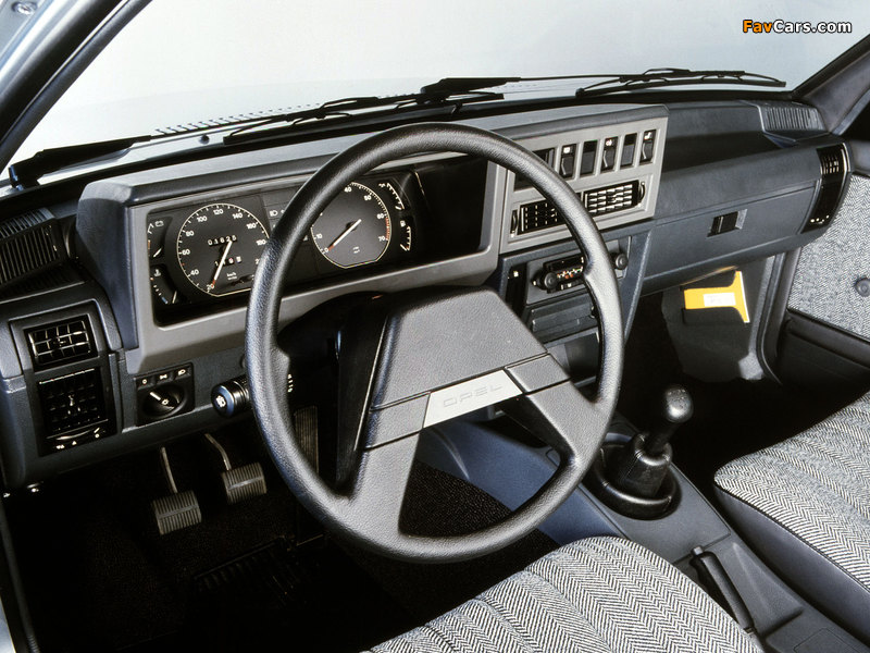 Opel Rekord (E2) 1982–86 wallpapers (800 x 600)