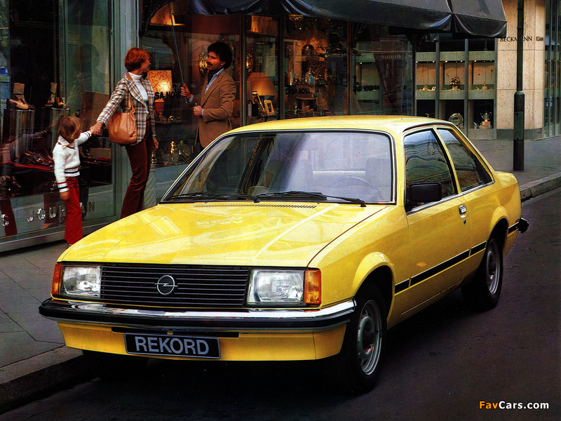 Photos of Opel Rekord Coupe (E1) 1977–82 (800 x 600)