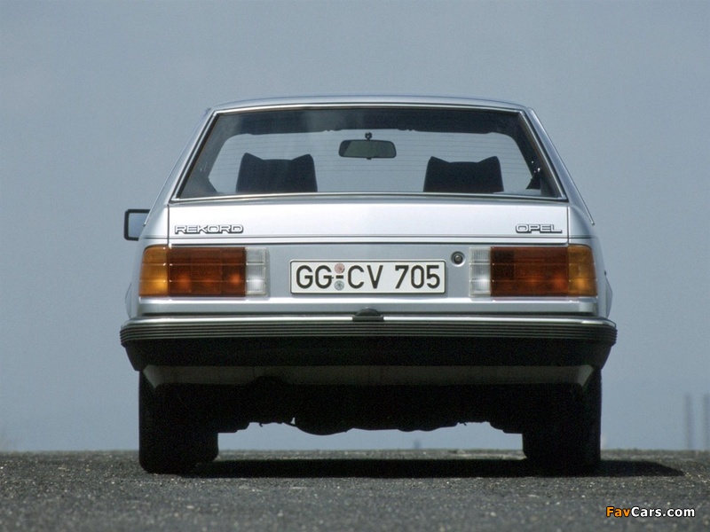 Photos of Opel Rekord (E2) 1982–86 (800 x 600)