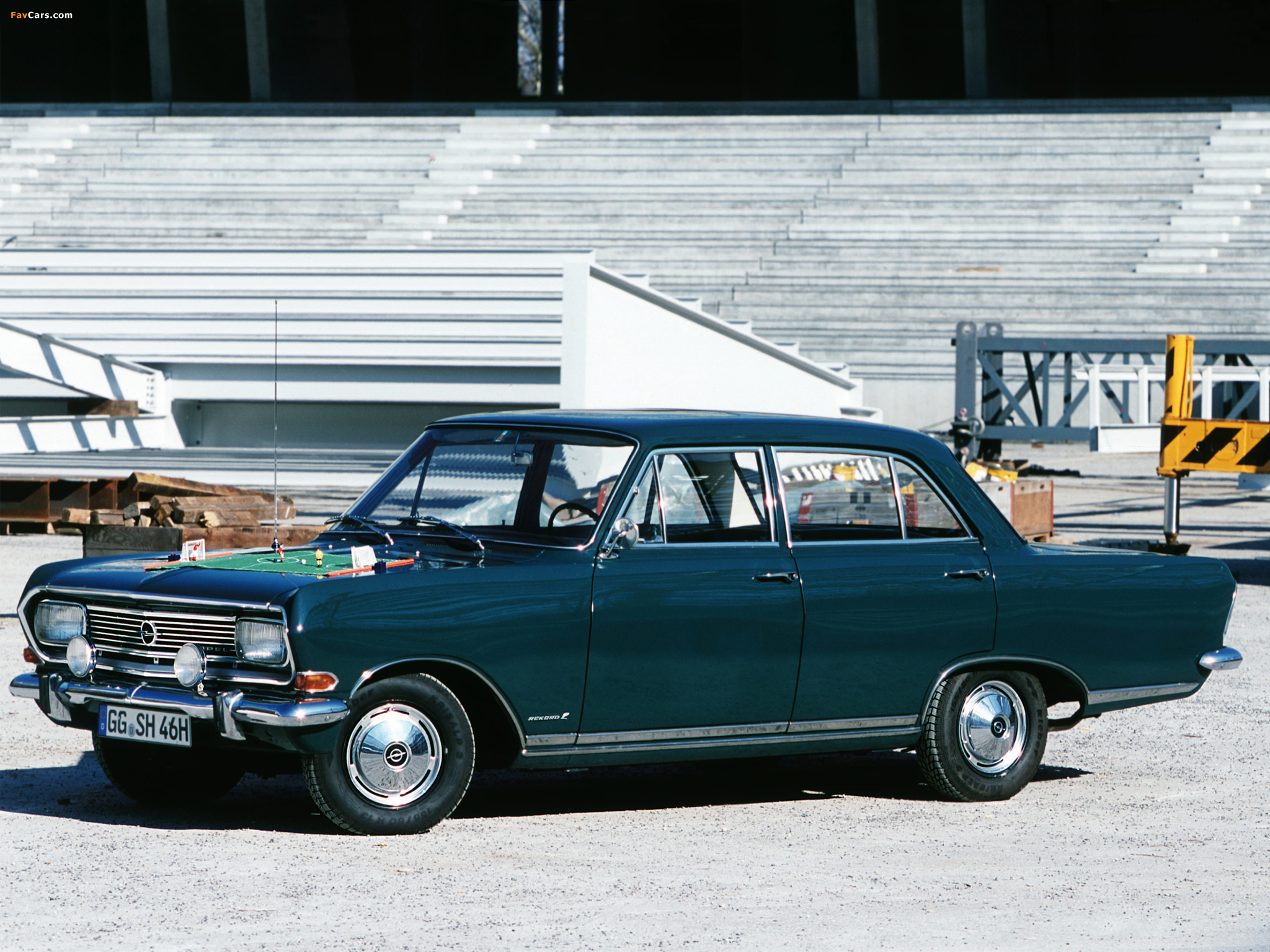 Pictures of Opel Rekord Sedan (B) 1965–66 (2048 x 1536)