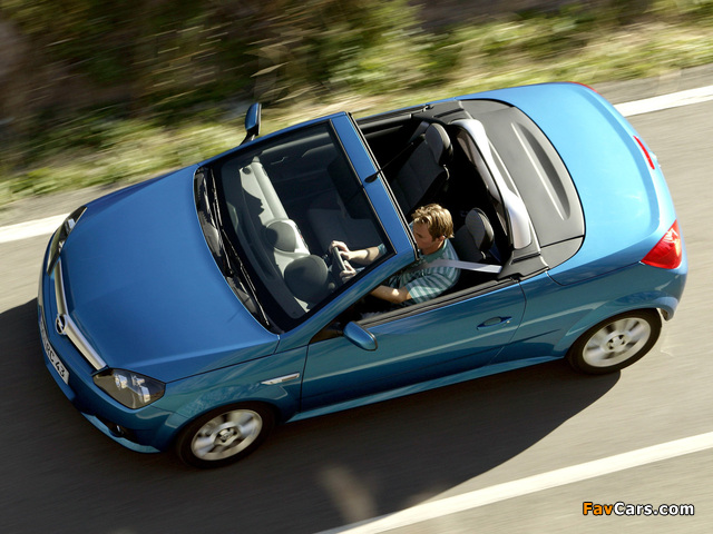 Photos of Opel Tigra TwinTop 2004–09 (640 x 480)