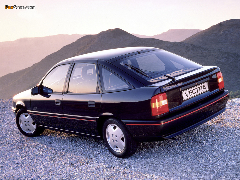 Images of Opel Vectra GT Hatchback (A) 1988–92 (800 x 600)