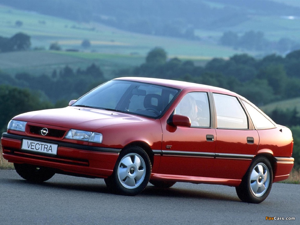 Images of Opel Vectra GT Hatchback (A) 1992–94 (1024 x 768)