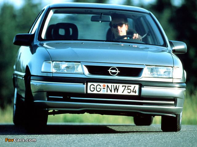 Images of Opel Vectra V6 (A) 1993–95 (640 x 480)