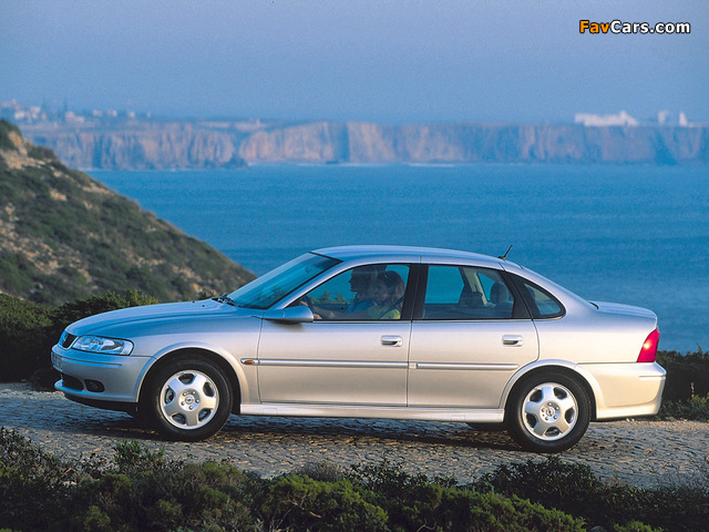 Images of Opel Vectra Sedan (B) 1999–2002 (640 x 480)