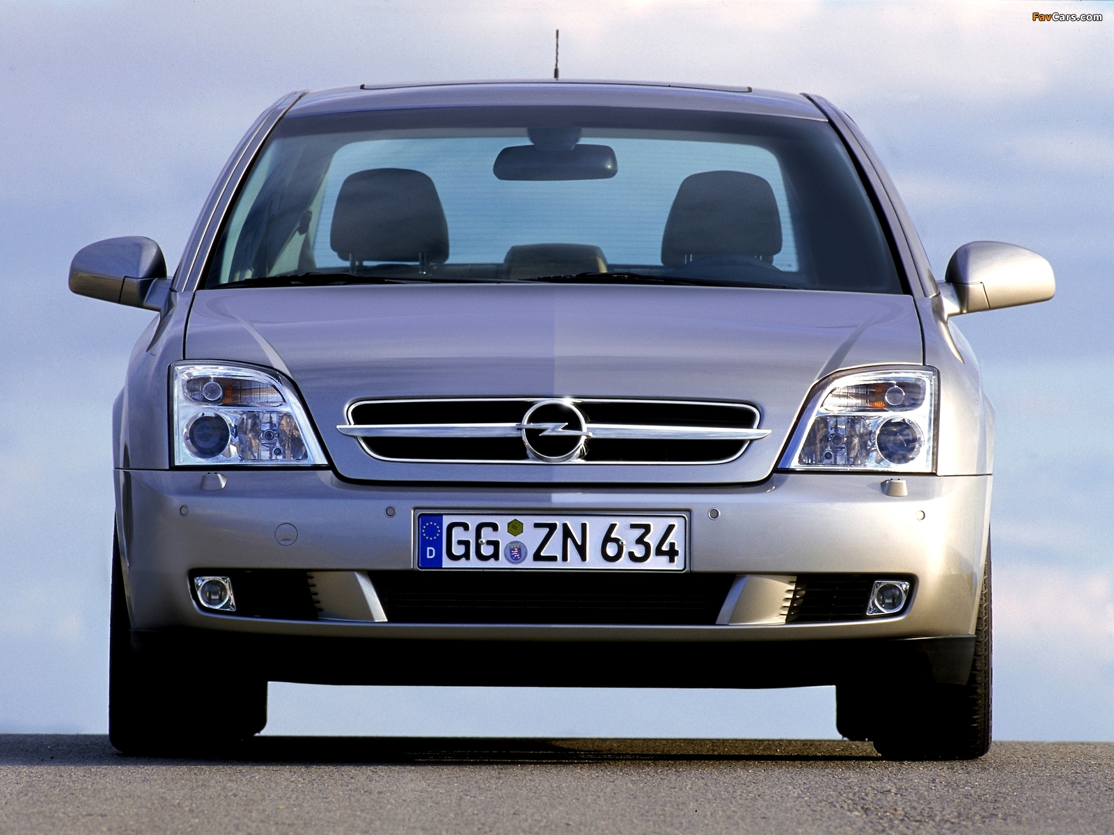 Images of Opel Vectra Sedan (C) 2002–05 (1600 x 1200)