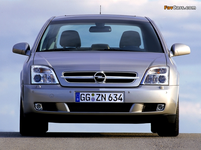 Images of Opel Vectra Sedan (C) 2002–05 (640 x 480)