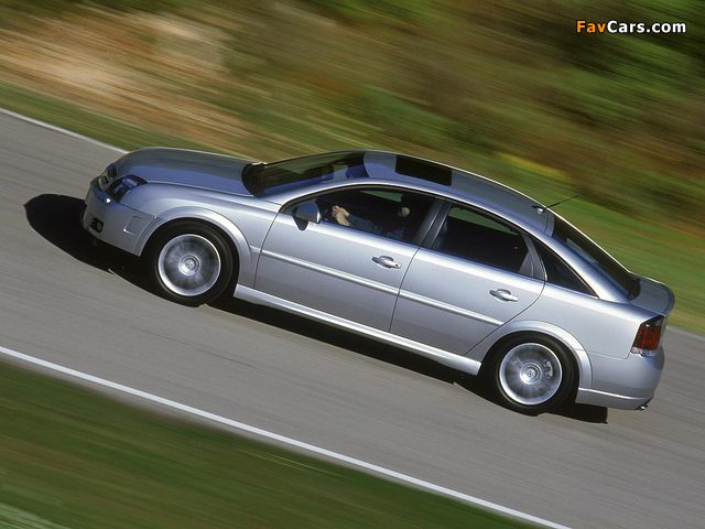 Images of Opel Vectra GTS (C) 2002–05 (640 x 480)
