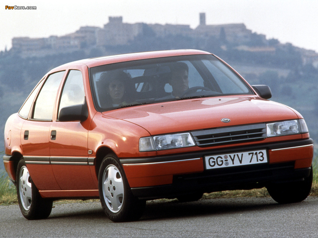 Opel Vectra Hatchback (A) 1988–92 images (1024 x 768)