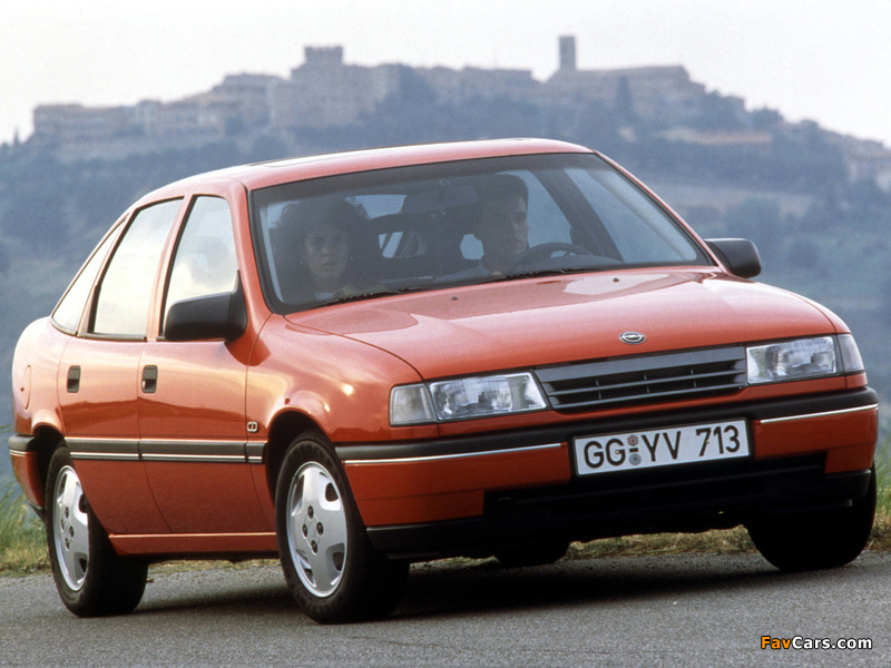Opel Vectra Hatchback (A) 1988–92 images (800 x 600)