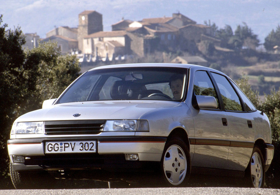 Opel Vectra GT Hatchback (A) 1988–92 images
