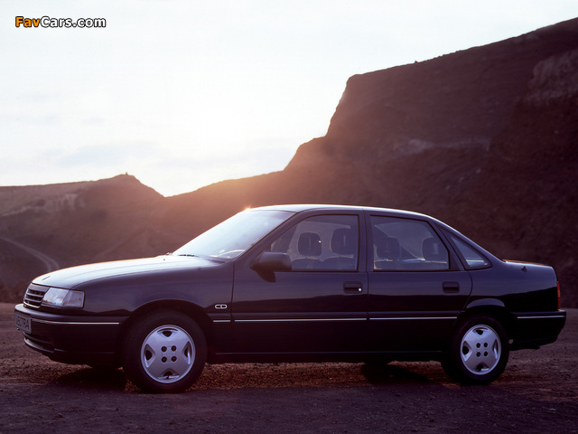 Opel Vectra Sedan (A) 1988–92 images (640 x 480)
