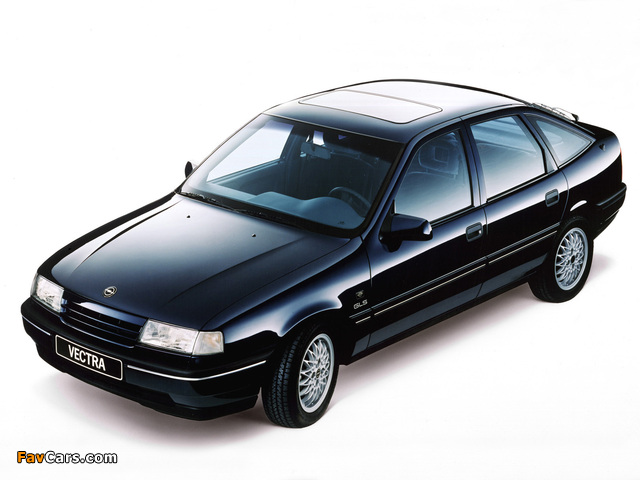 Opel Vectra Hatchback (A) 1988–92 photos (640 x 480)