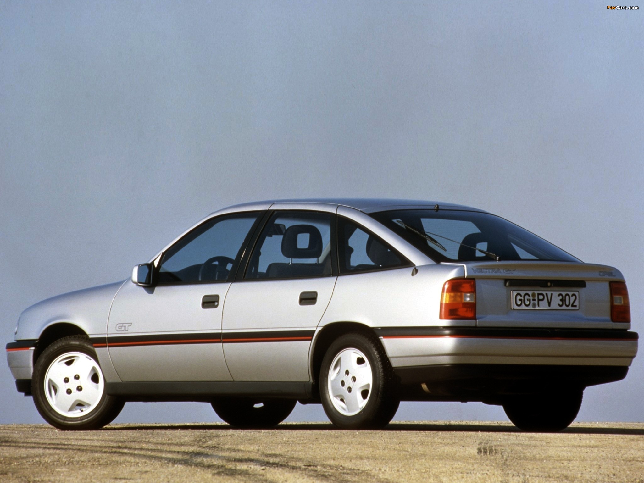 Opel Vectra GT Hatchback (A) 1988–92 photos (2048 x 1536)