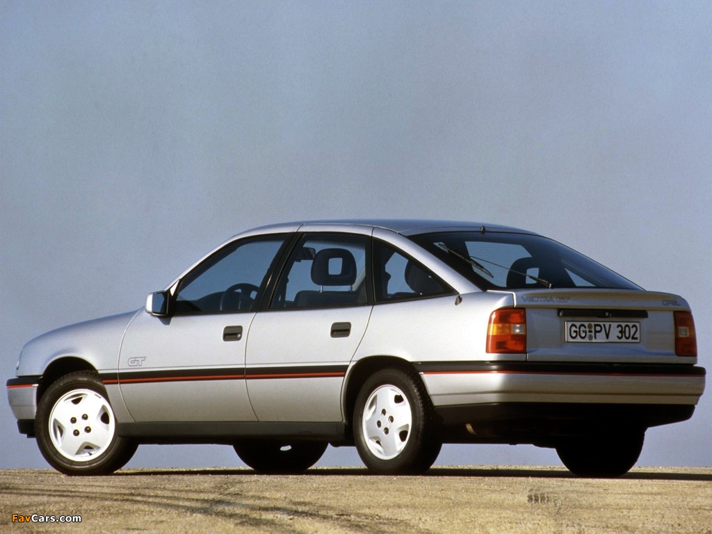 Opel Vectra GT Hatchback (A) 1988–92 photos (1024 x 768)