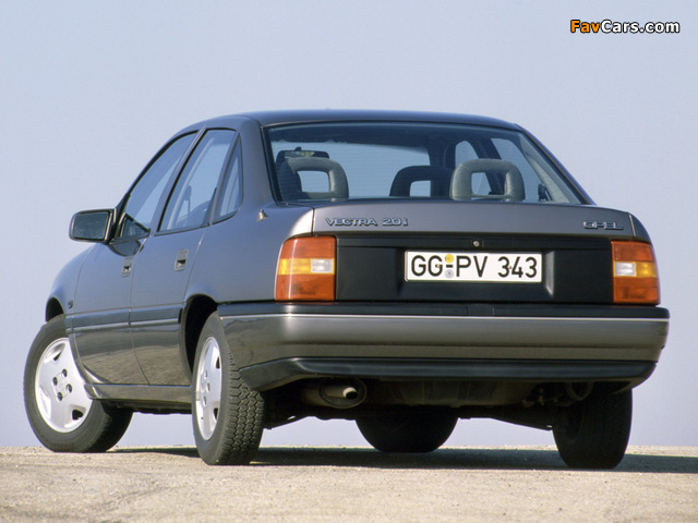 Opel Vectra Sedan (A) 1988–92 pictures (640 x 480)