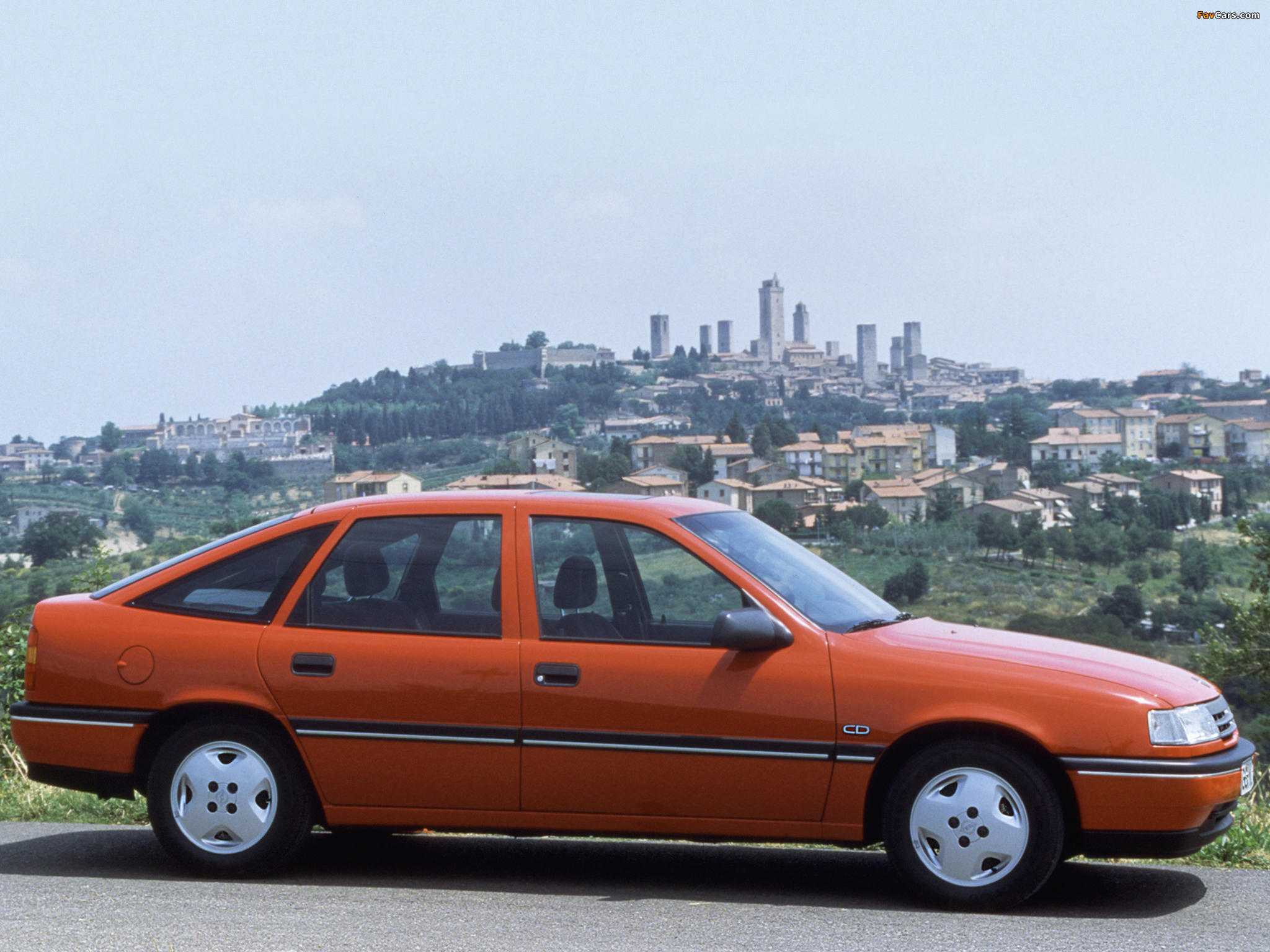Opel Vectra Hatchback (A) 1988–92 wallpapers (2048 x 1536)